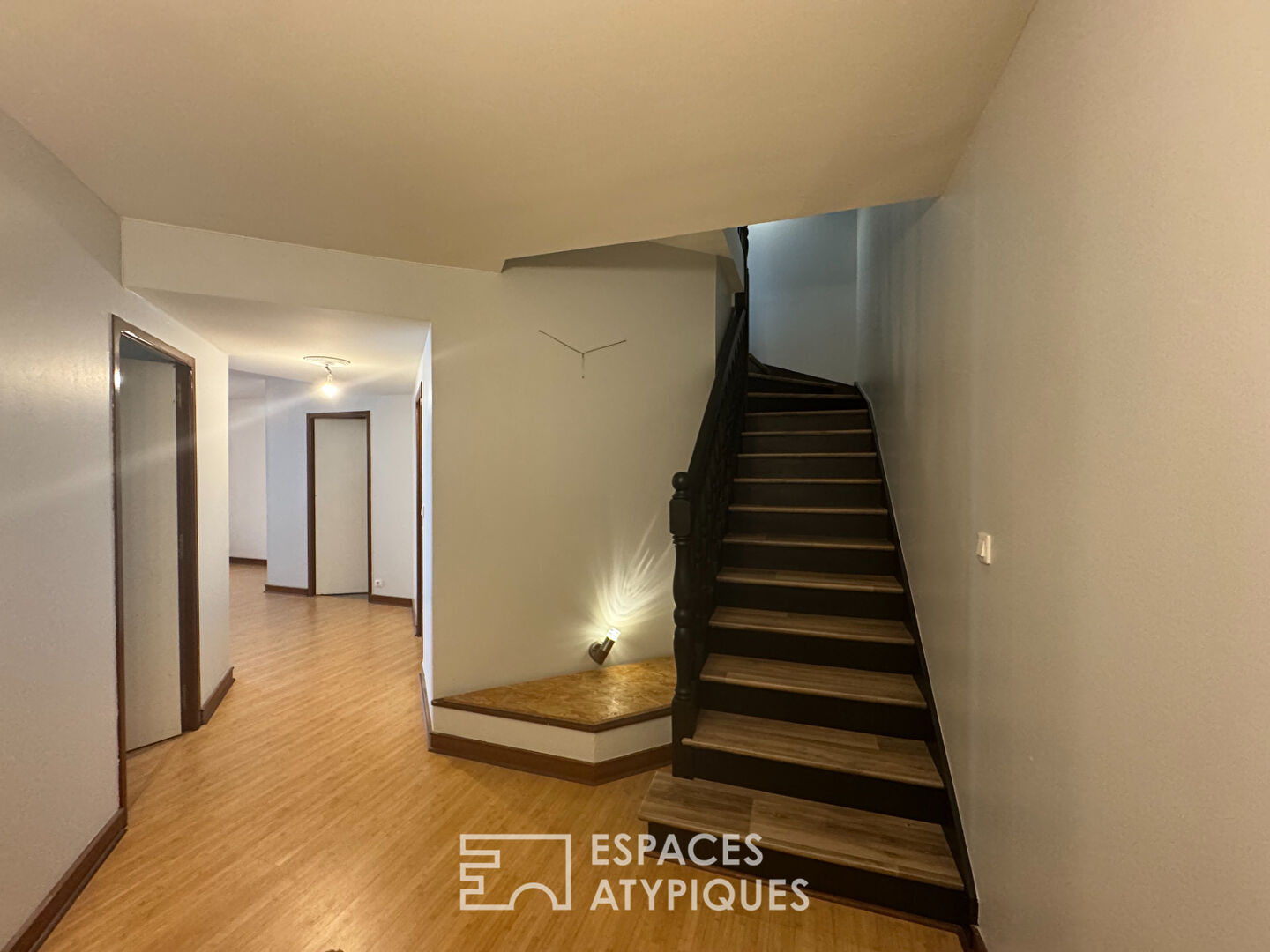 Duplex atypique au coeur du Triangle d’Or
