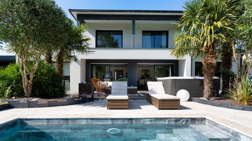 Maison architecte avec piscine