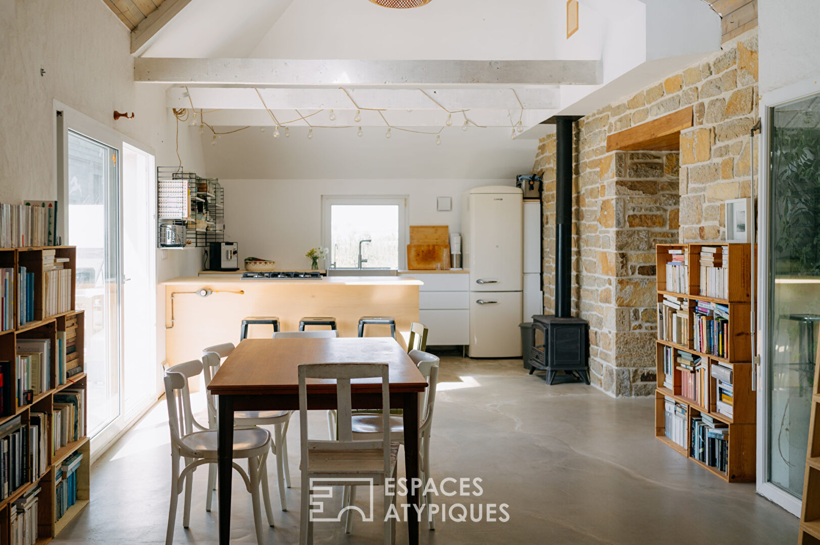 Maison et son gîte au charme discret en bord de mer