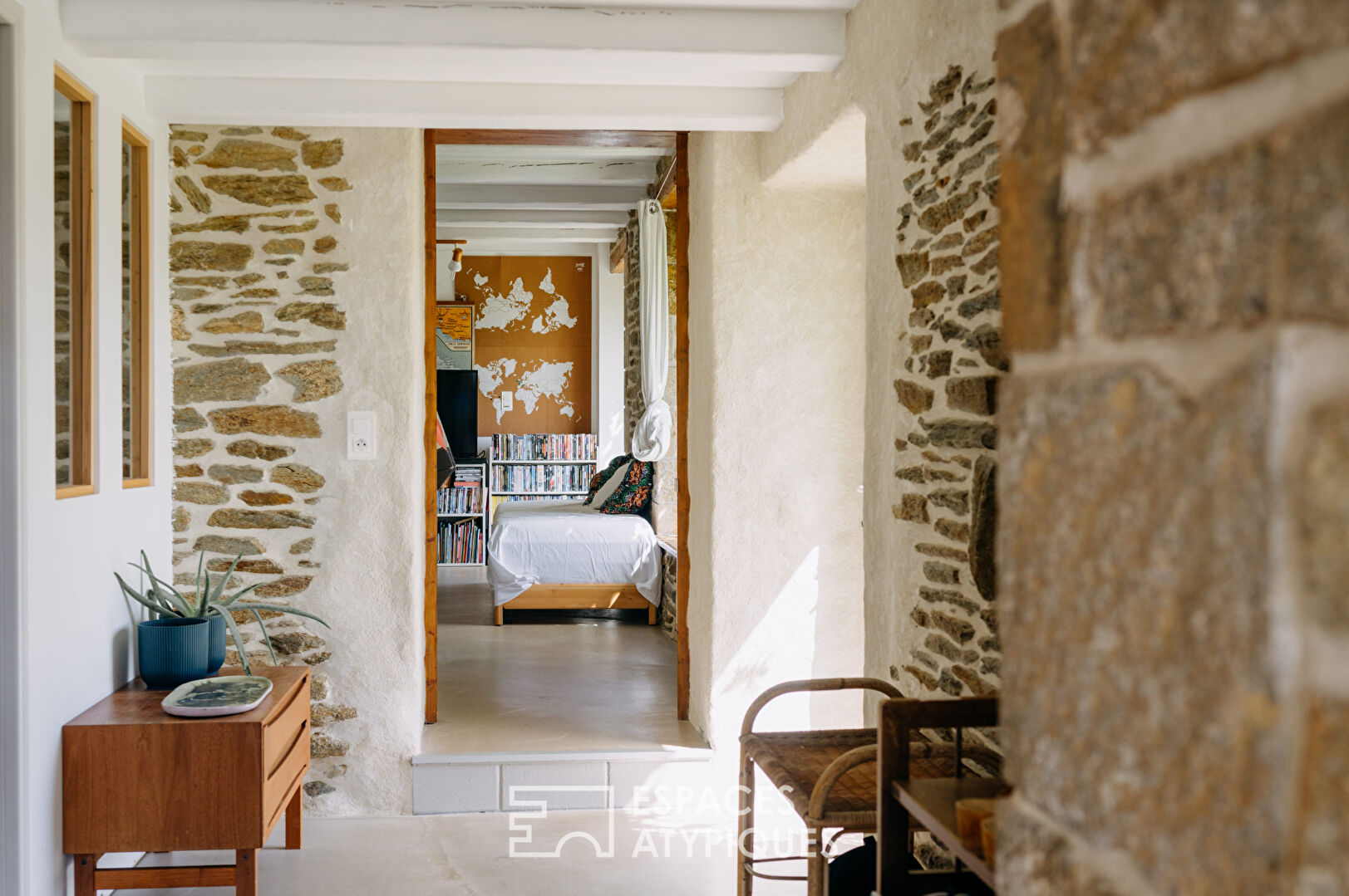 Maison et son gîte au charme discret en bord de mer