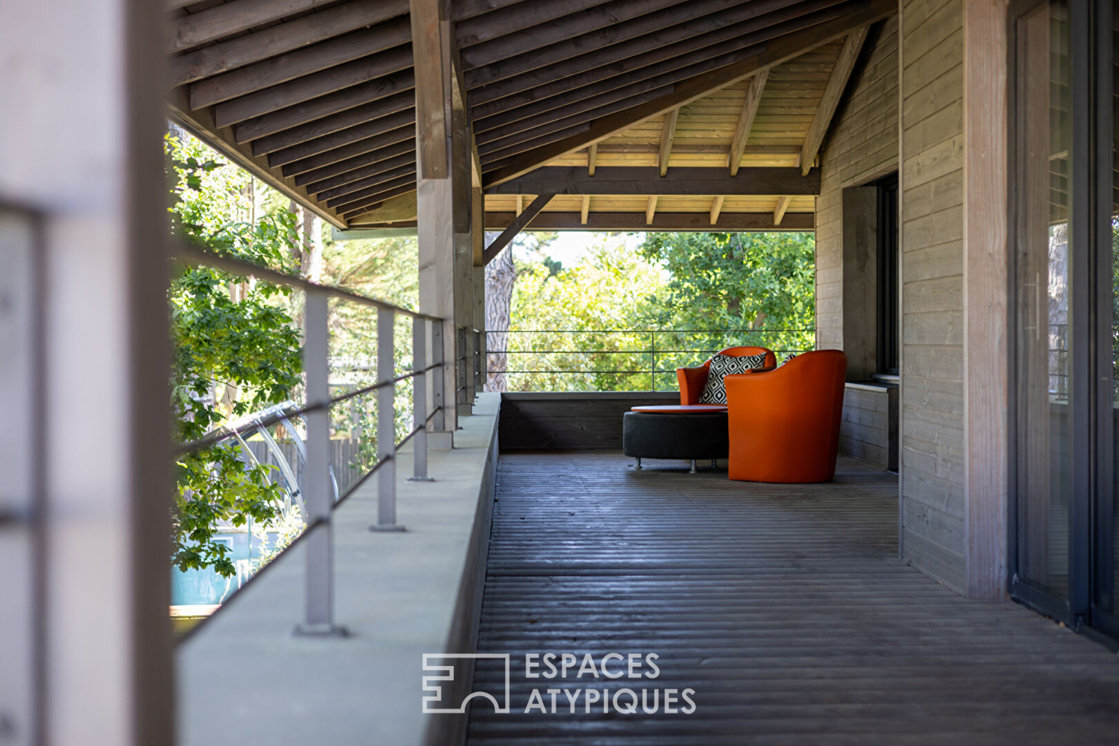 Villa d&rsquo;architecte confidentielle au coeur du Cabellou