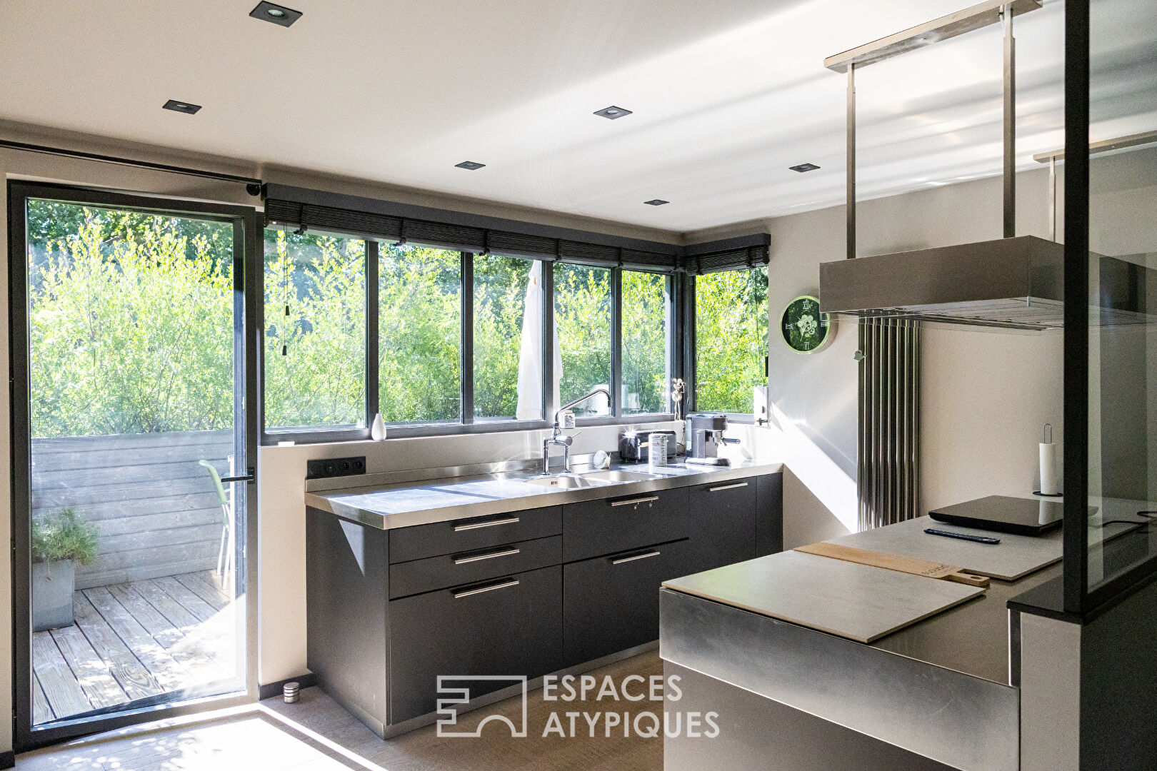 Villa d&rsquo;architecte confidentielle au coeur du Cabellou