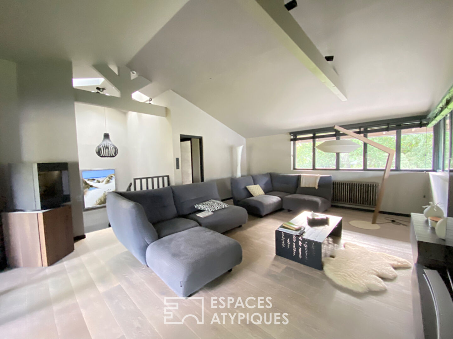 Villa d&rsquo;architecte confidentielle au coeur du Cabellou