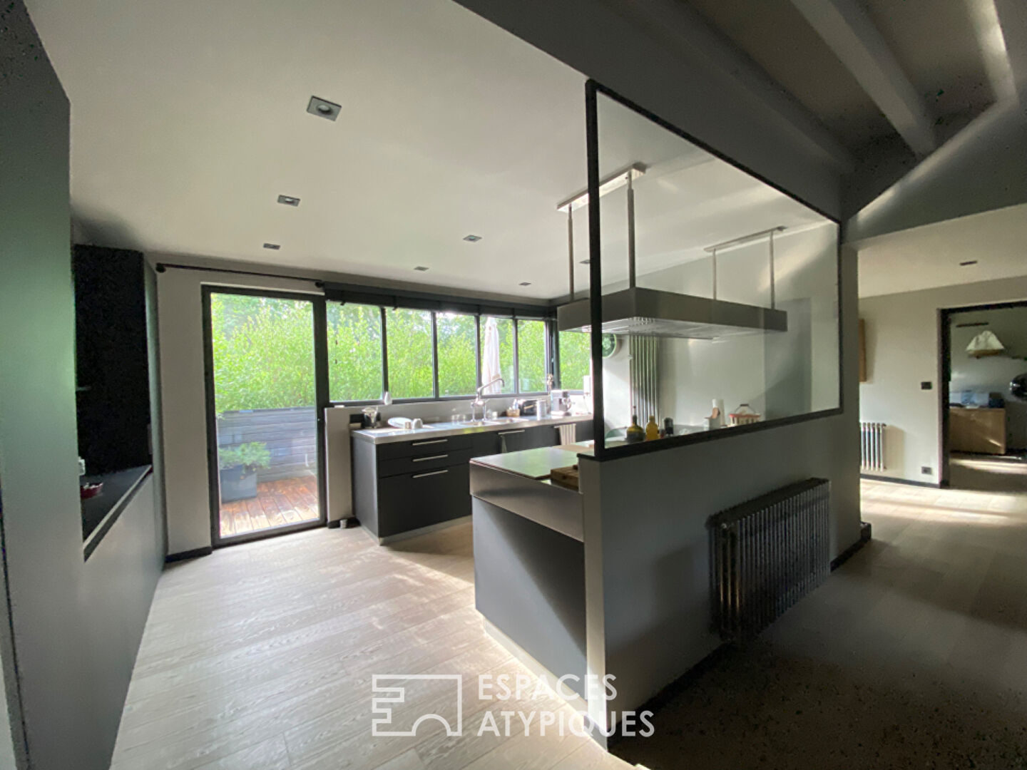 Villa d&rsquo;architecte confidentielle au coeur du Cabellou