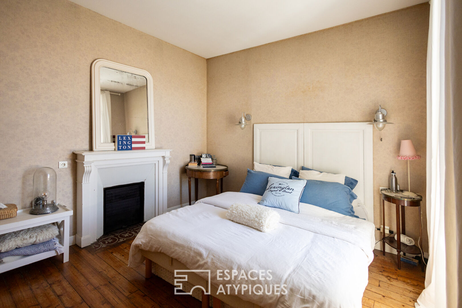 1930s house and its secret garden, just steps from the port