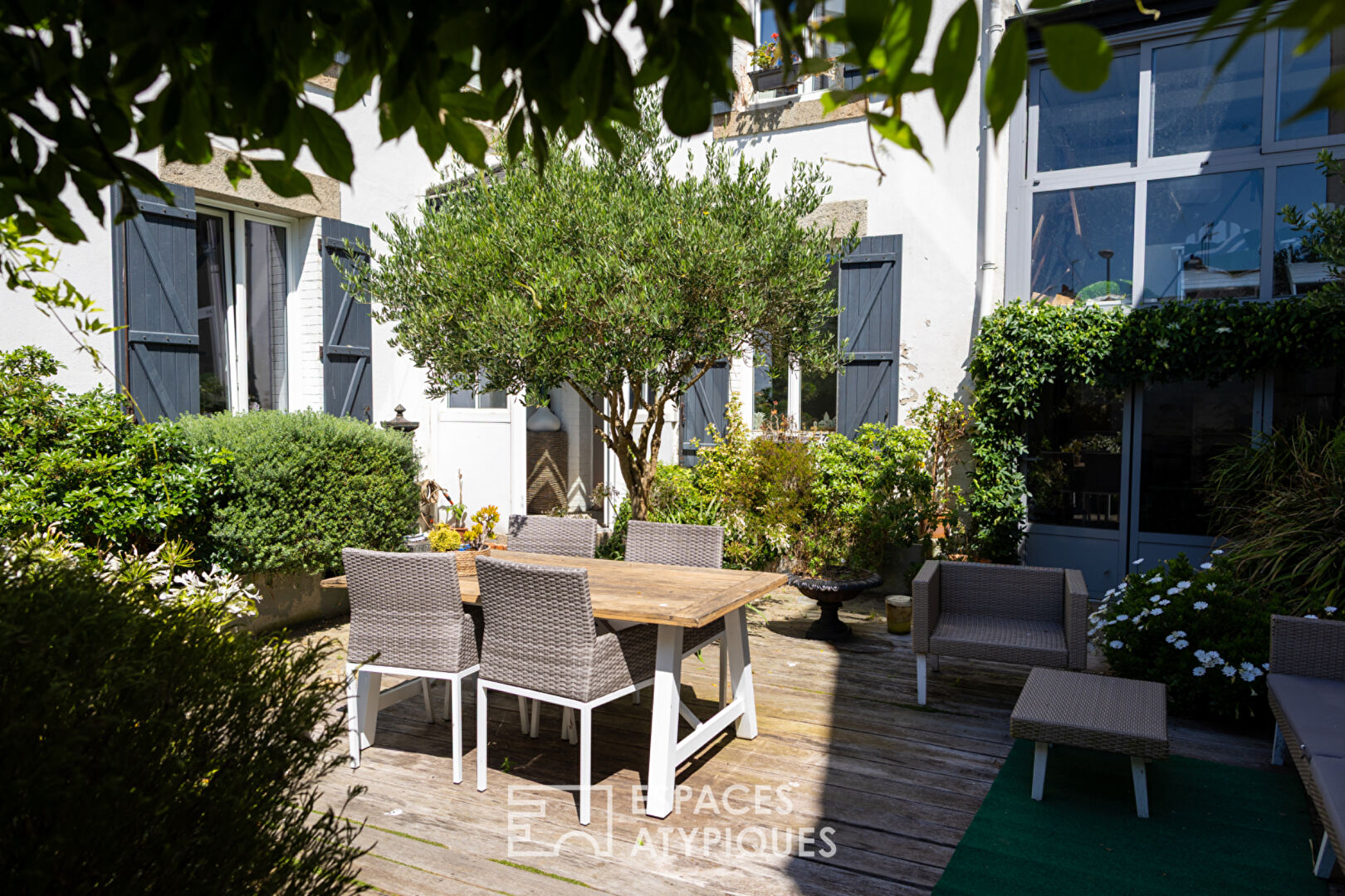 Maison 1930 et son jardin secret à quelques pas du port