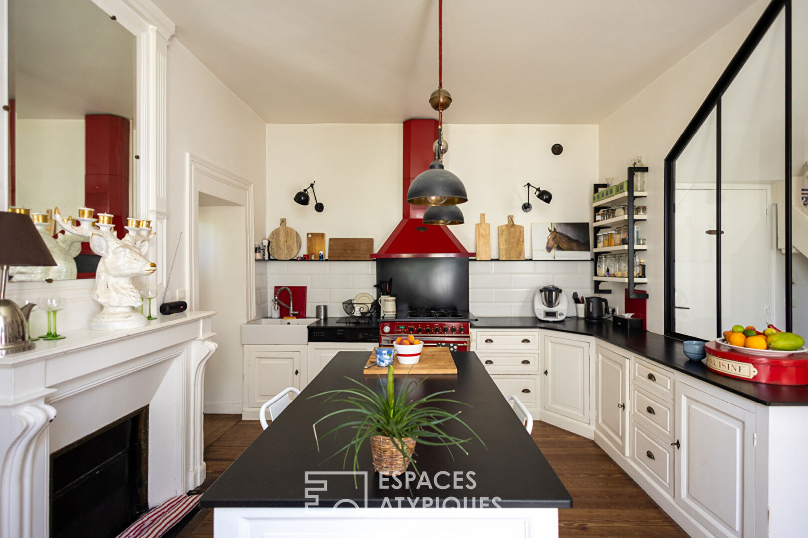 Maison 1930 et son jardin secret à quelques pas du port