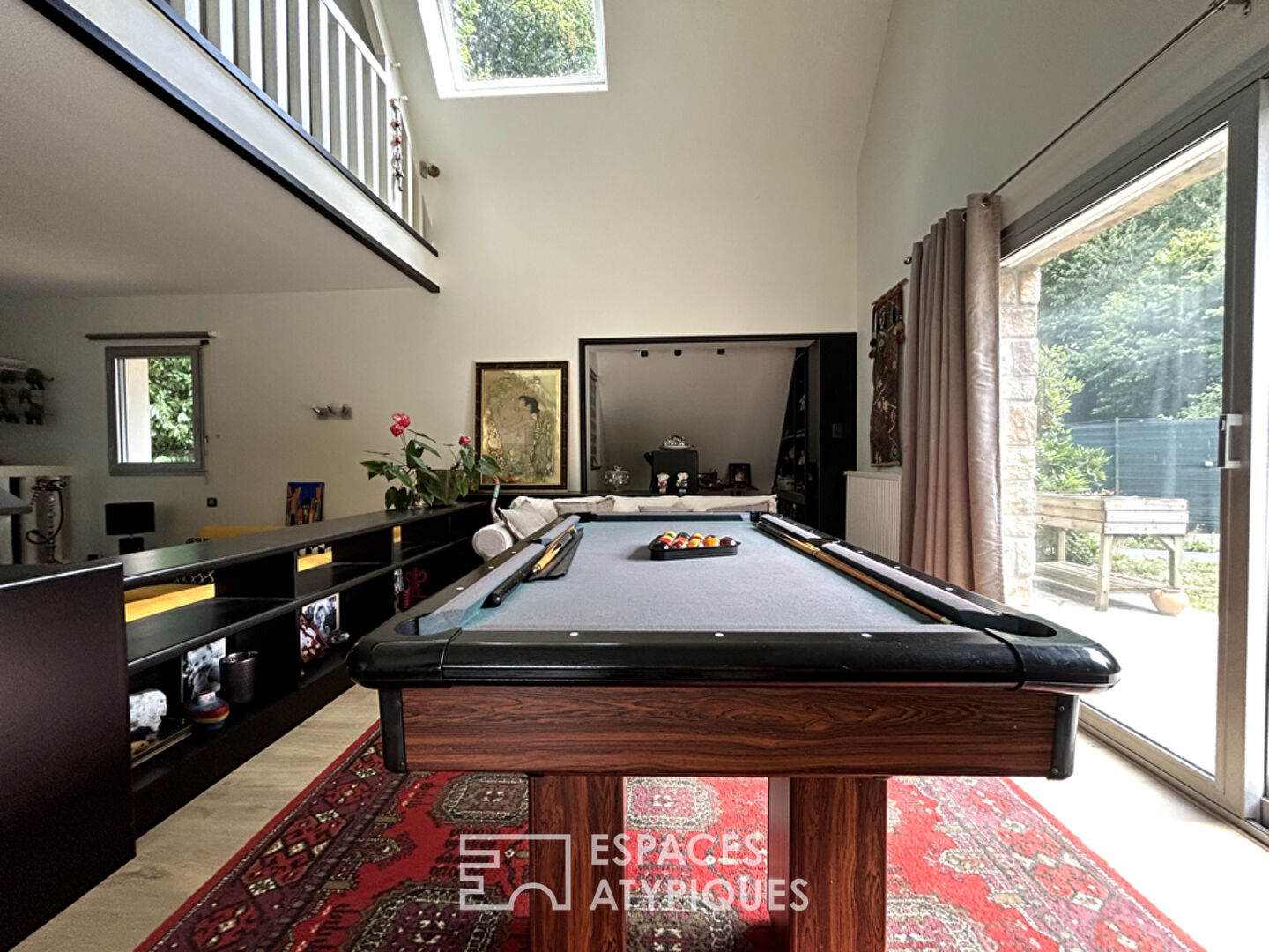 Maison d’architecte aux volumes généreux et jardin intimiste
