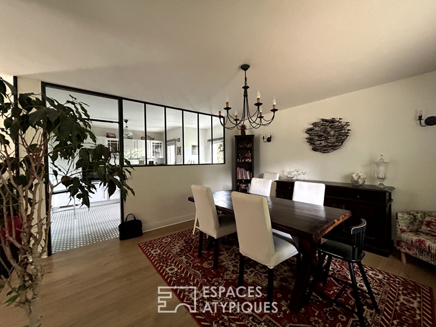 Maison d’architecte aux volumes généreux et jardin intimiste