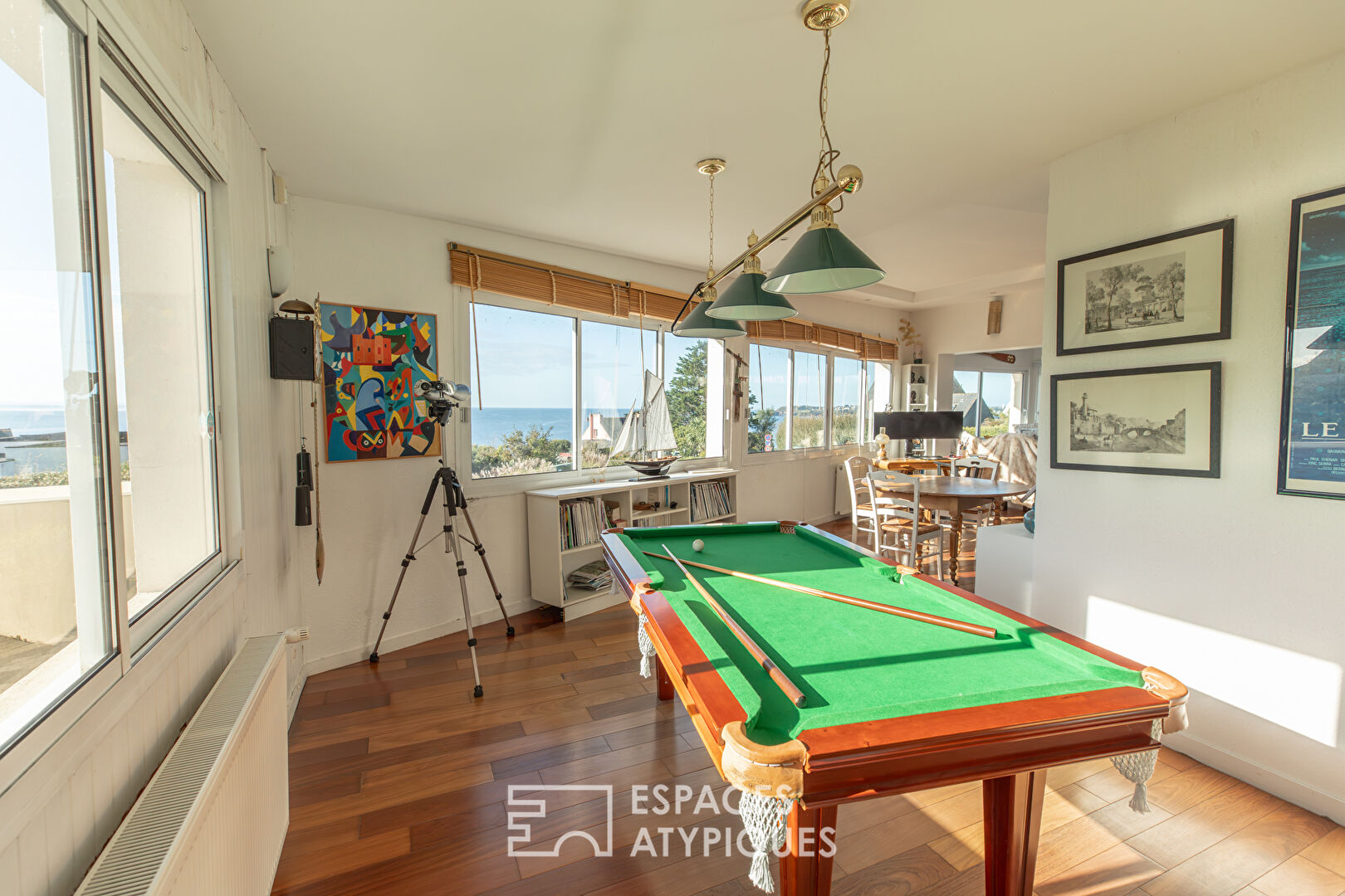 1930s seaside home with garden and pool