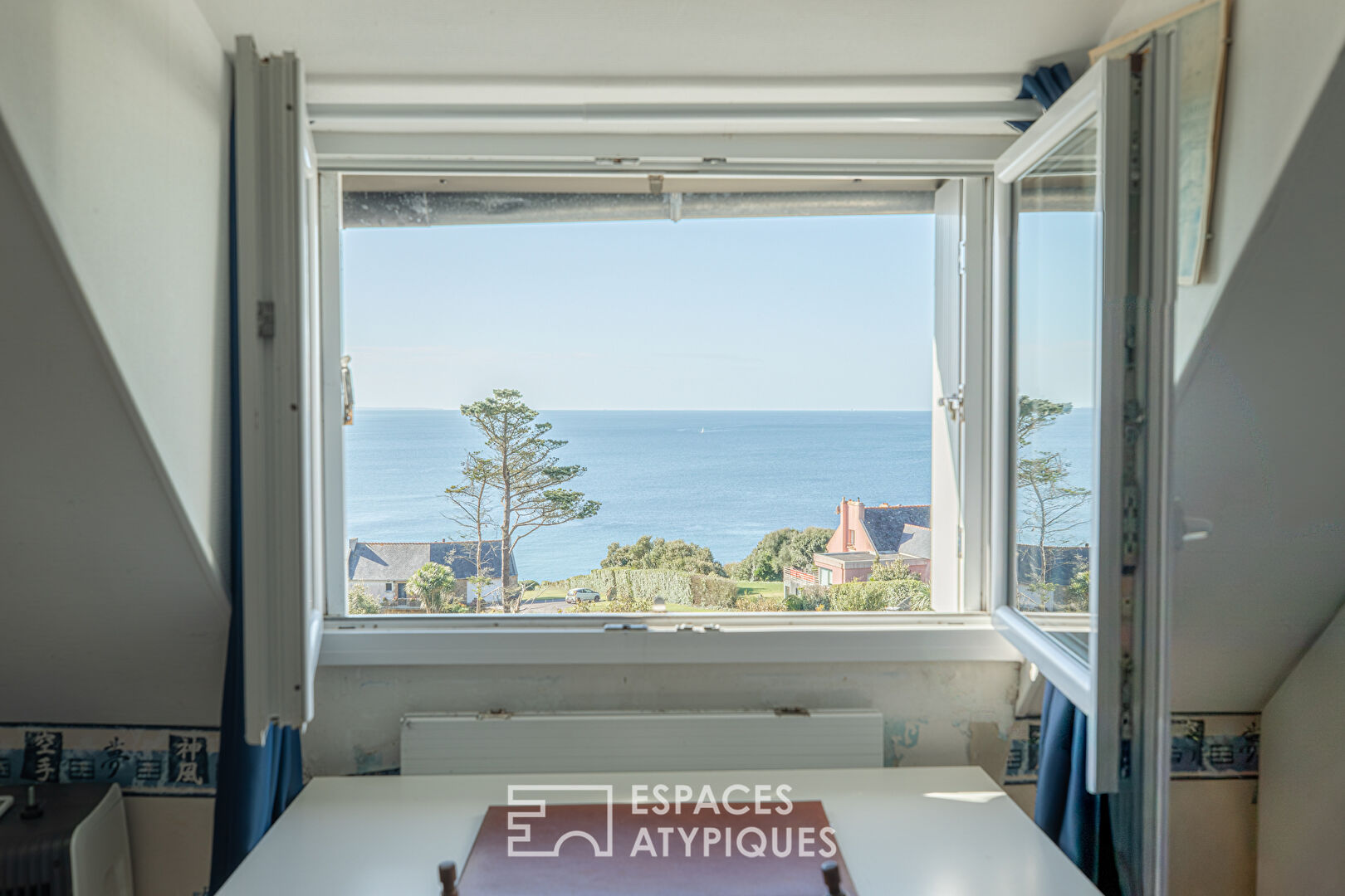 1930s seaside home with garden and pool