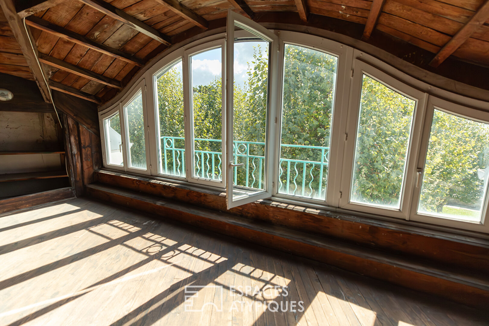 Charme d&rsquo;antan et potentiel rare au coeur du Triangle d&rsquo;Or