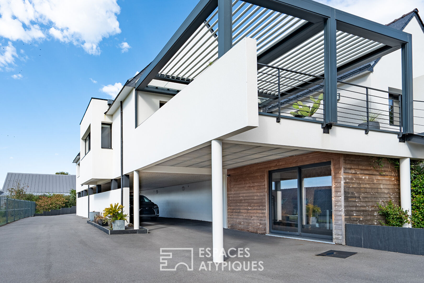 Maison d’architecte de plain-pied aux prestations soignées