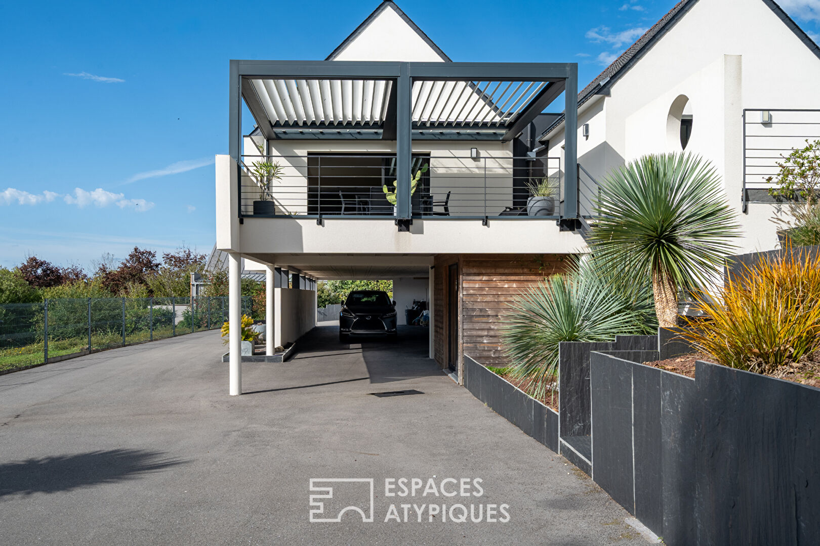 Maison d’architecte de plain-pied aux prestations soignées