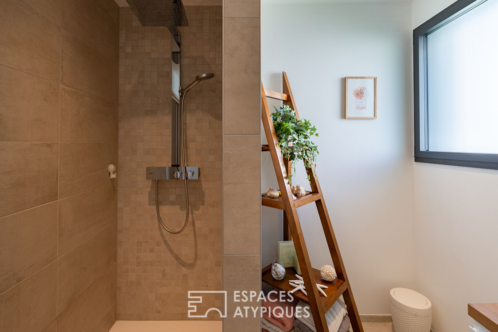 Maison d’architecte de plain-pied aux prestations soignées