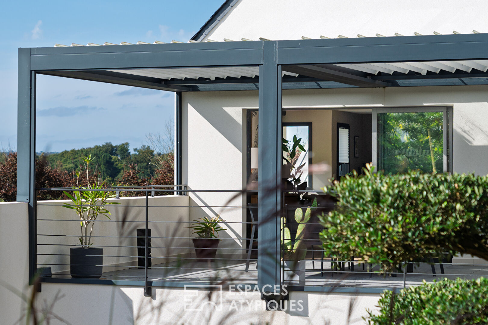 Maison d’architecte de plain-pied aux prestations soignées