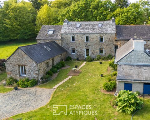 Demeure authentique avec piscine dans son cadre  champêtre