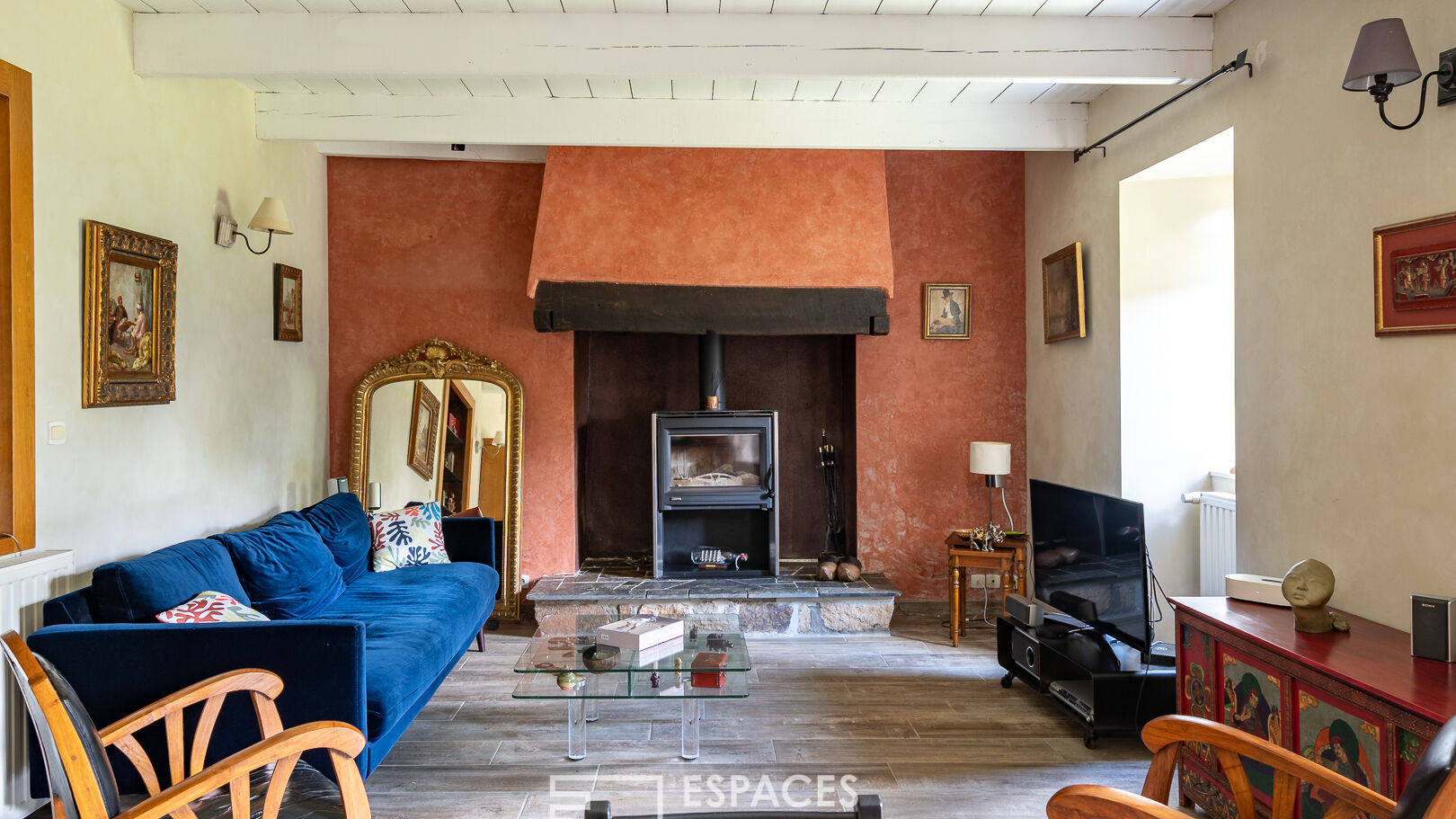 Demeure authentique avec piscine dans son cadre  champêtre