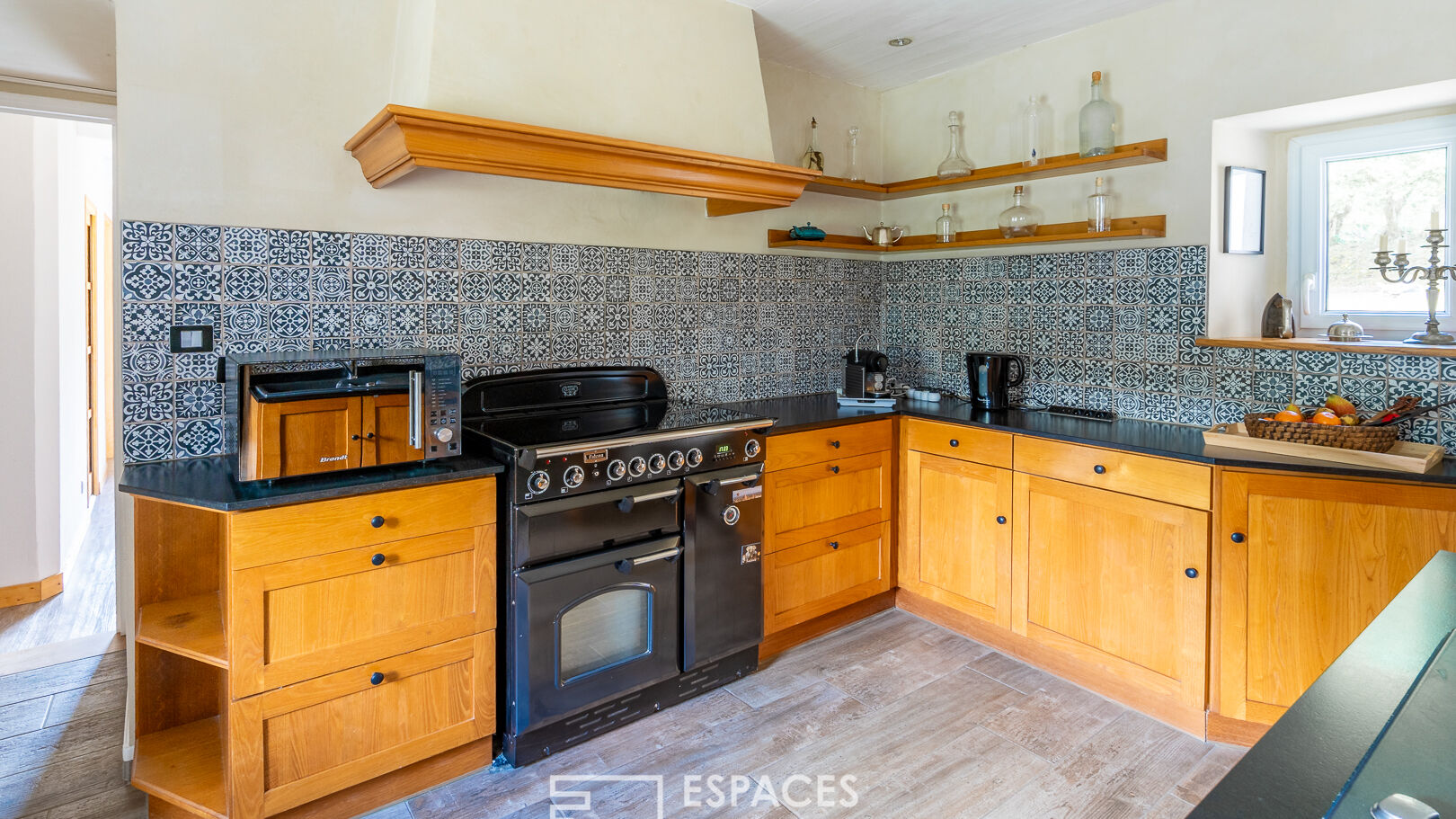 Demeure authentique avec piscine dans son cadre  champêtre