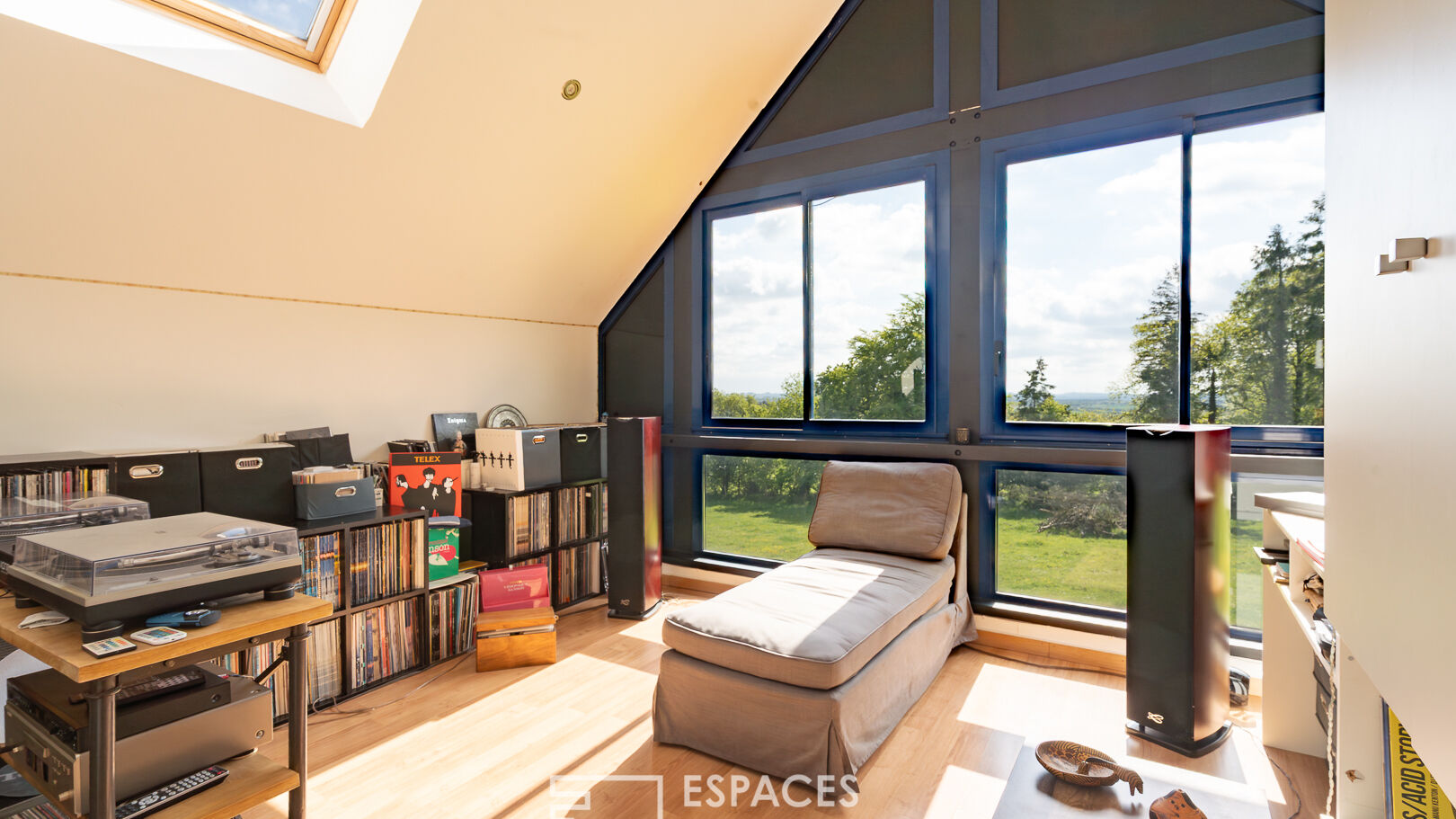 Demeure authentique avec piscine dans son cadre  champêtre