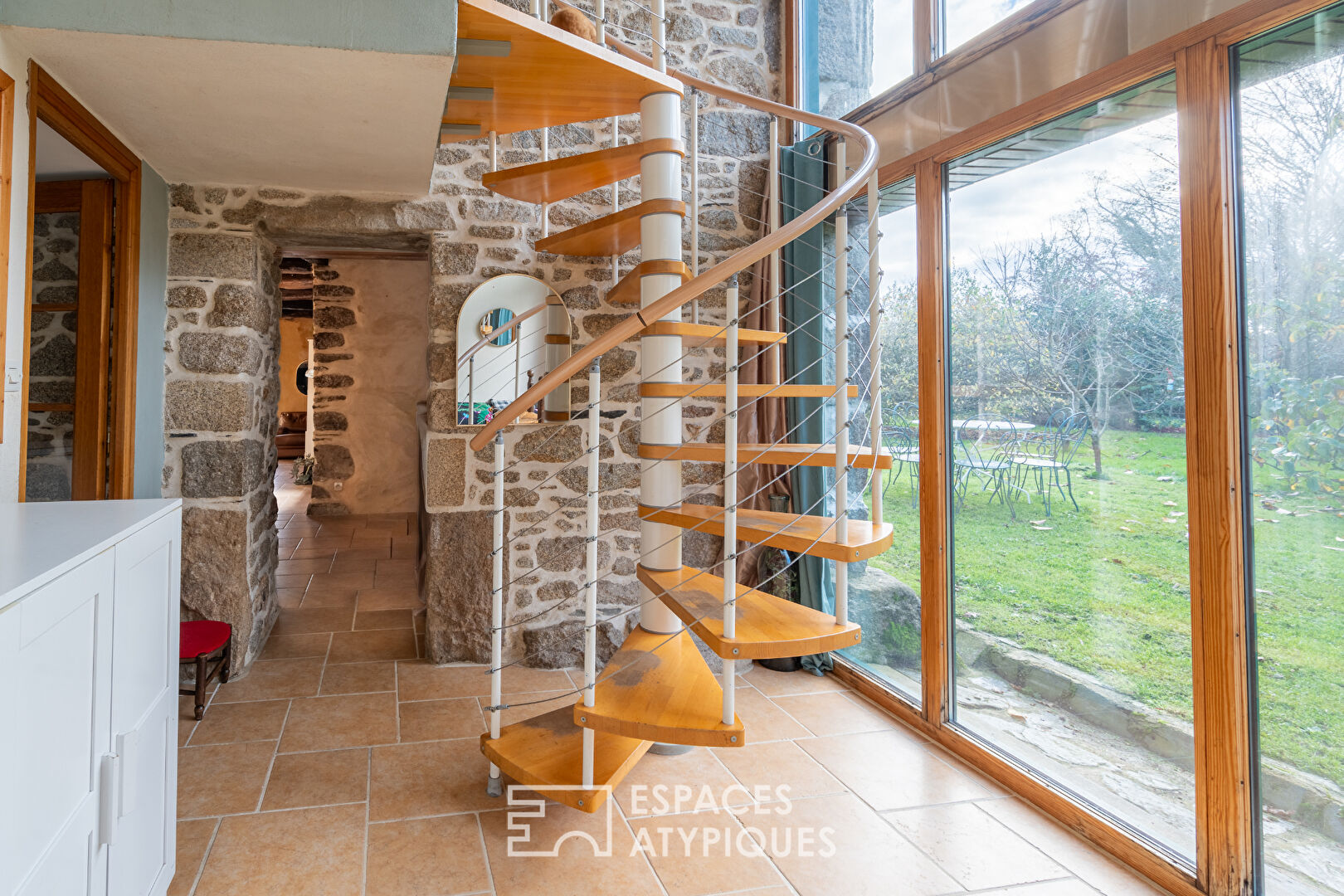 Refuge d’Authenticité : Ancienne Maison de Tisserand au Coeur des Monts d’Arrée