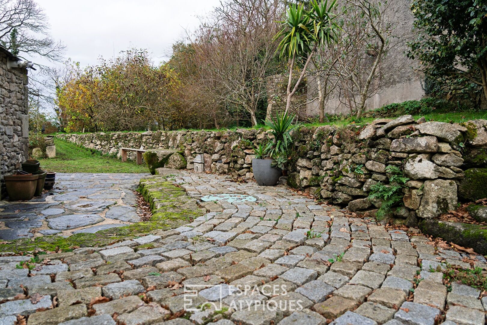 Refuge d’Authenticité : Ancienne Maison de Tisserand au Coeur des Monts d’Arrée