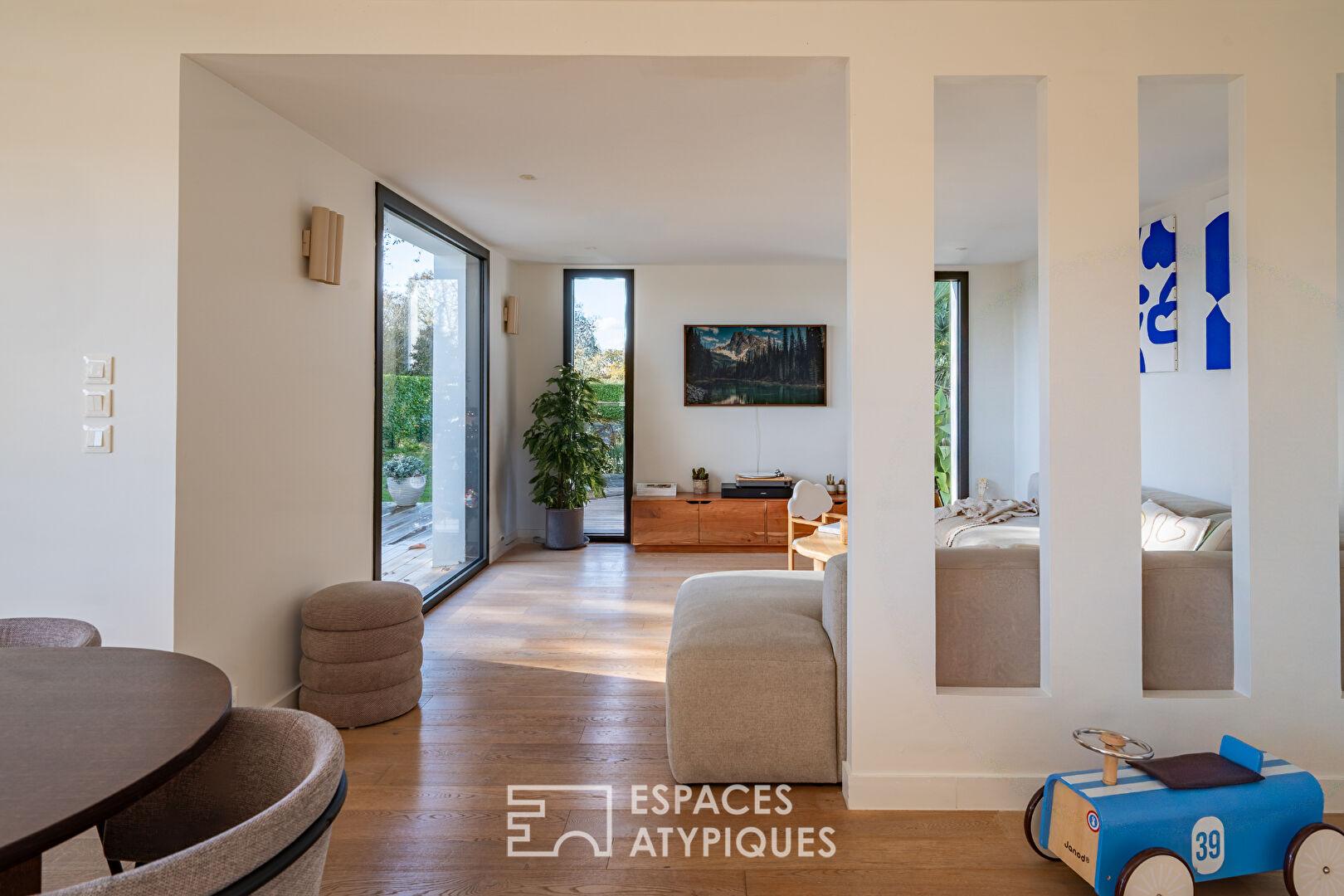 Maison lumineuse rénovée avec vue dégagée  sur la nature