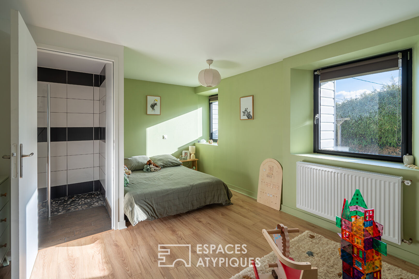 Maison lumineuse rénovée avec vue dégagée  sur la nature