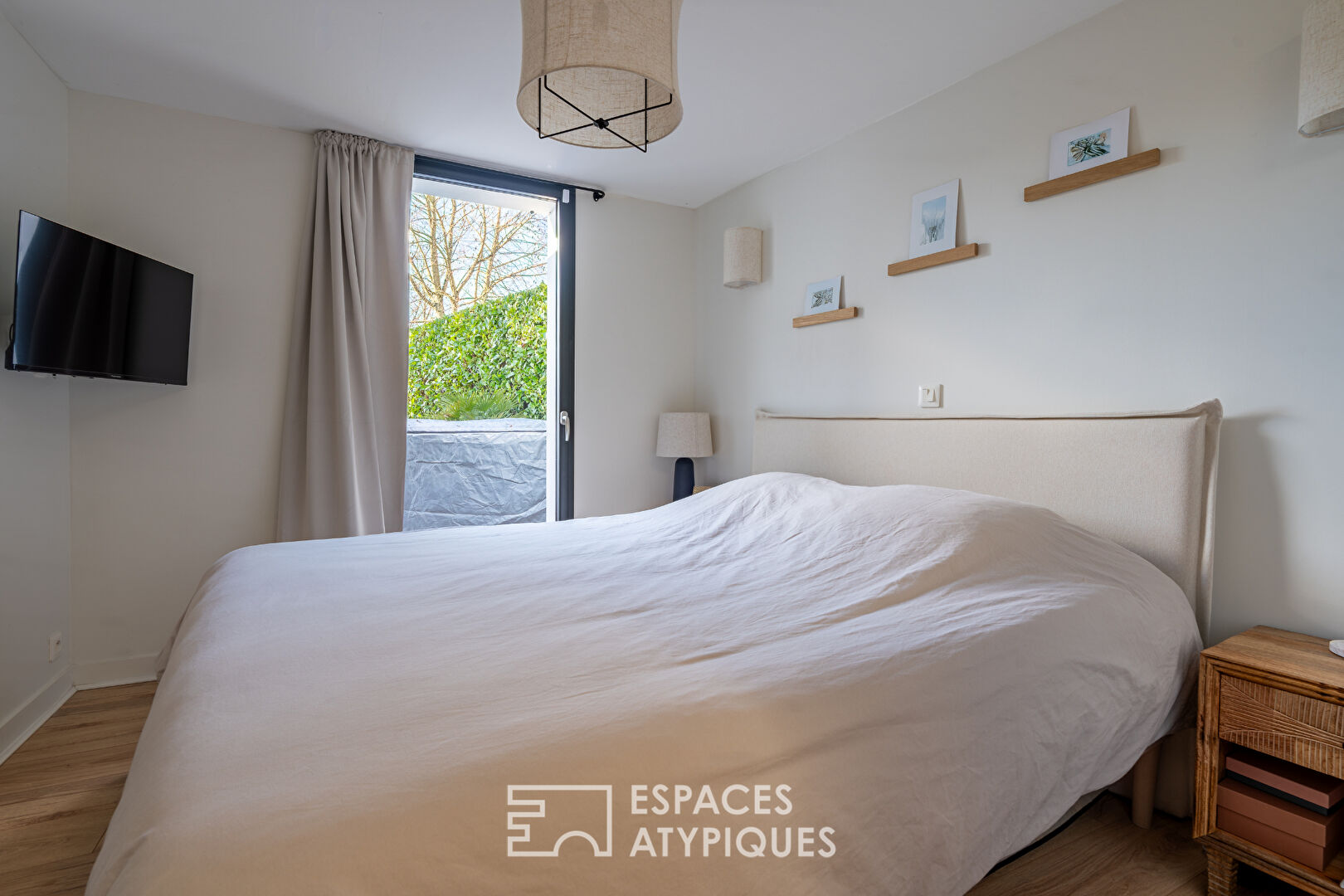 Maison lumineuse rénovée avec vue dégagée  sur la nature