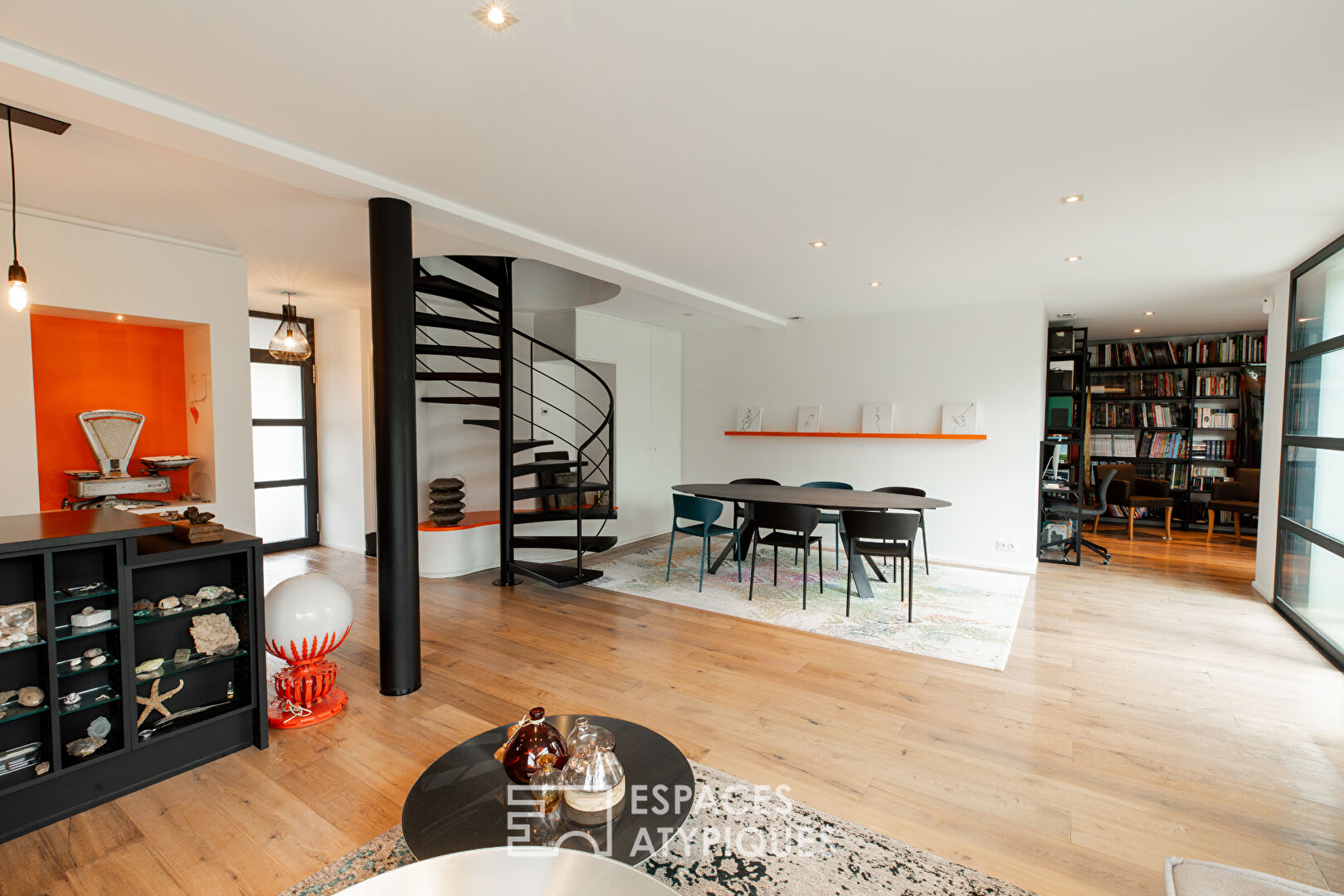 Lumière, design et nature : une création d’architecte atypique