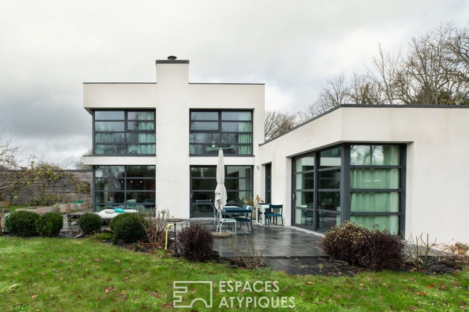 Lumière, design et nature : une création d'architecte atypique