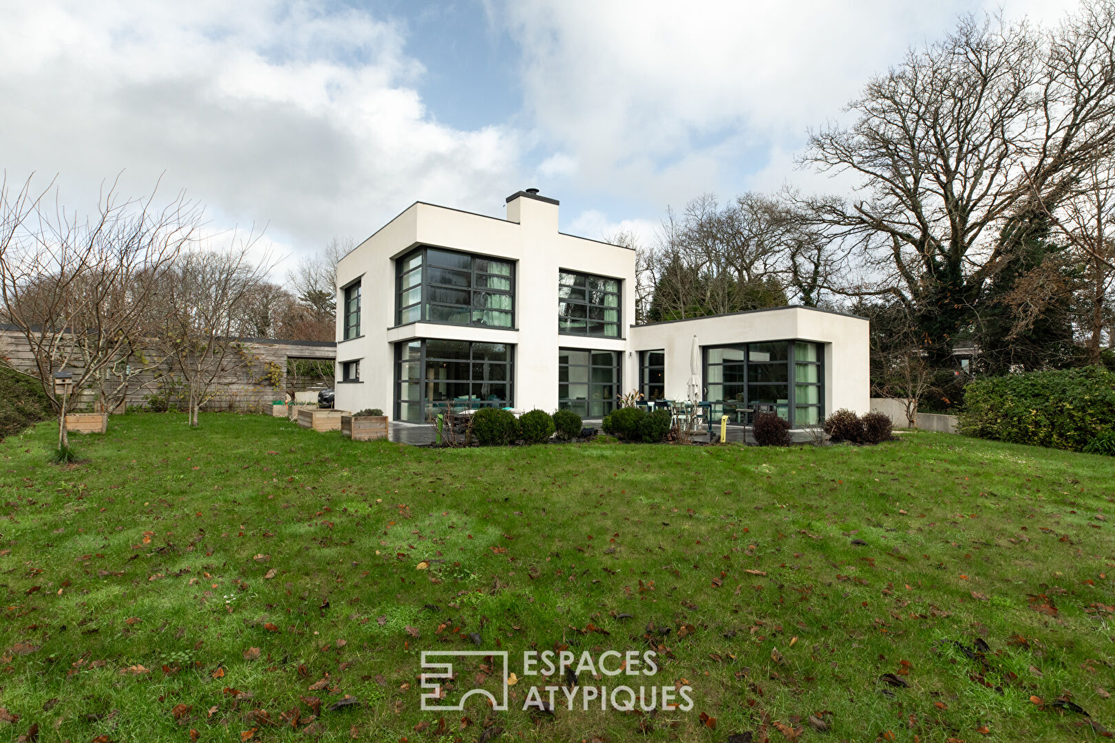 Lumière, design et nature : une création d&rsquo;architecte atypique