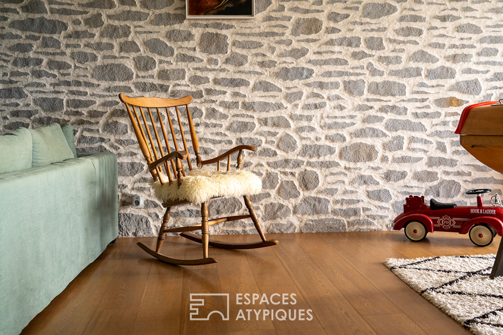 Maison contemporaine avec vue dégagée sur la rivière et la vallée