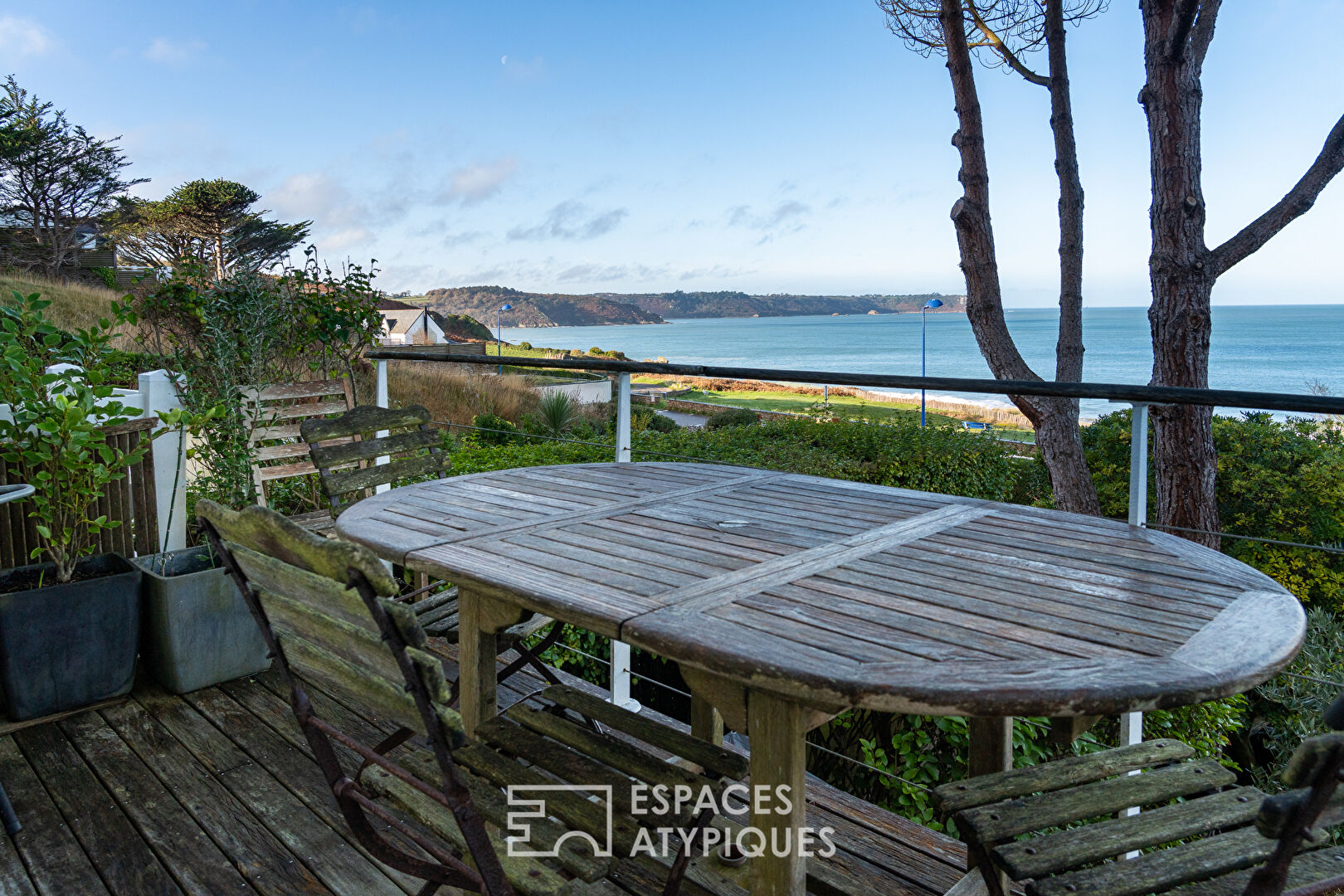 House with panoramic sea view