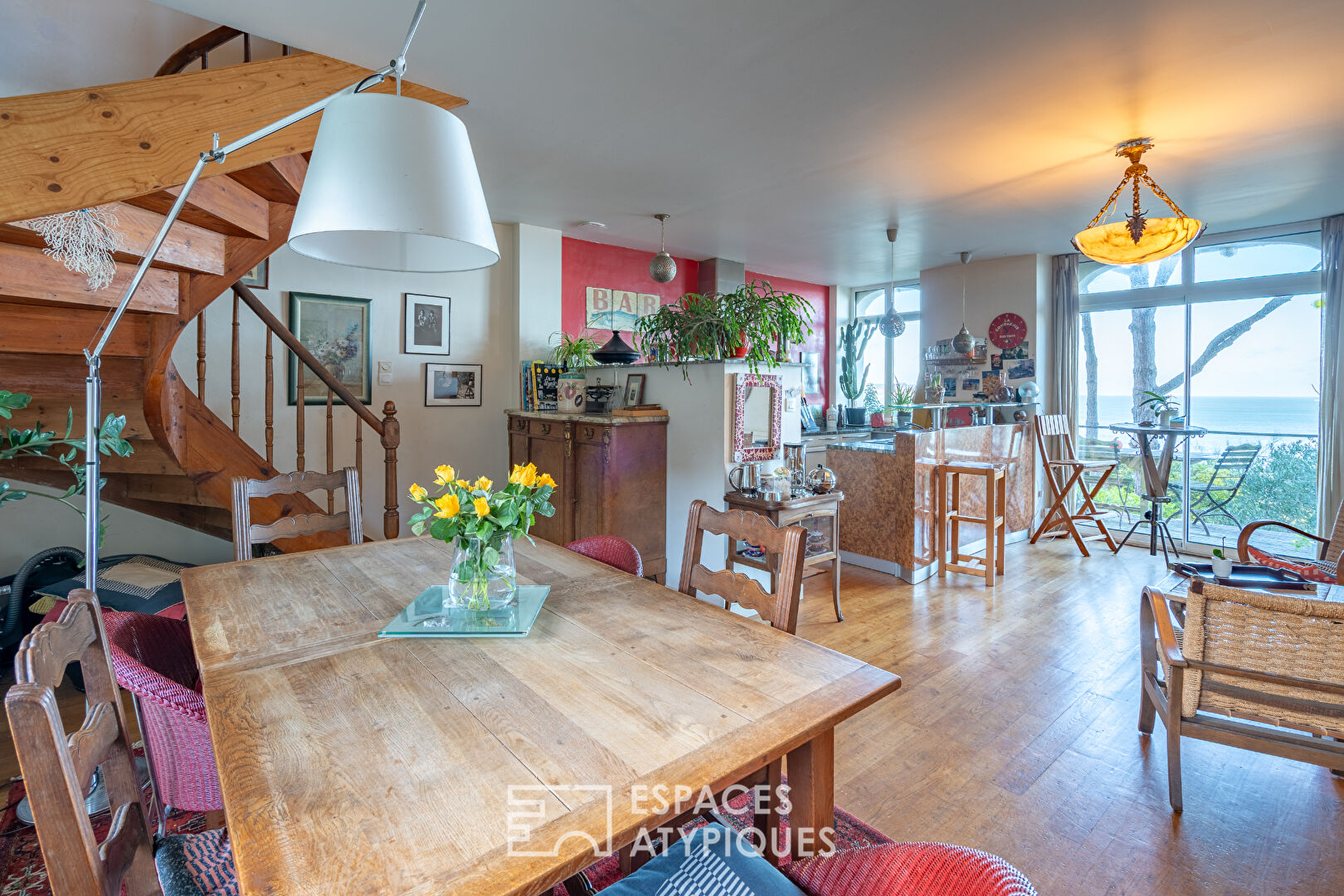 House with panoramic sea view
