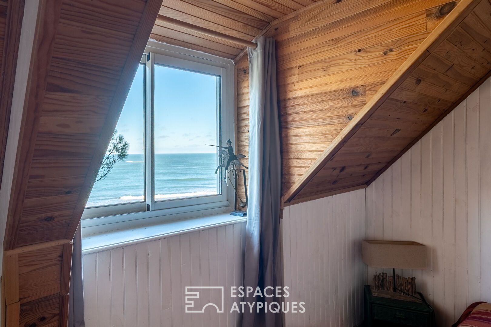 House with panoramic sea view