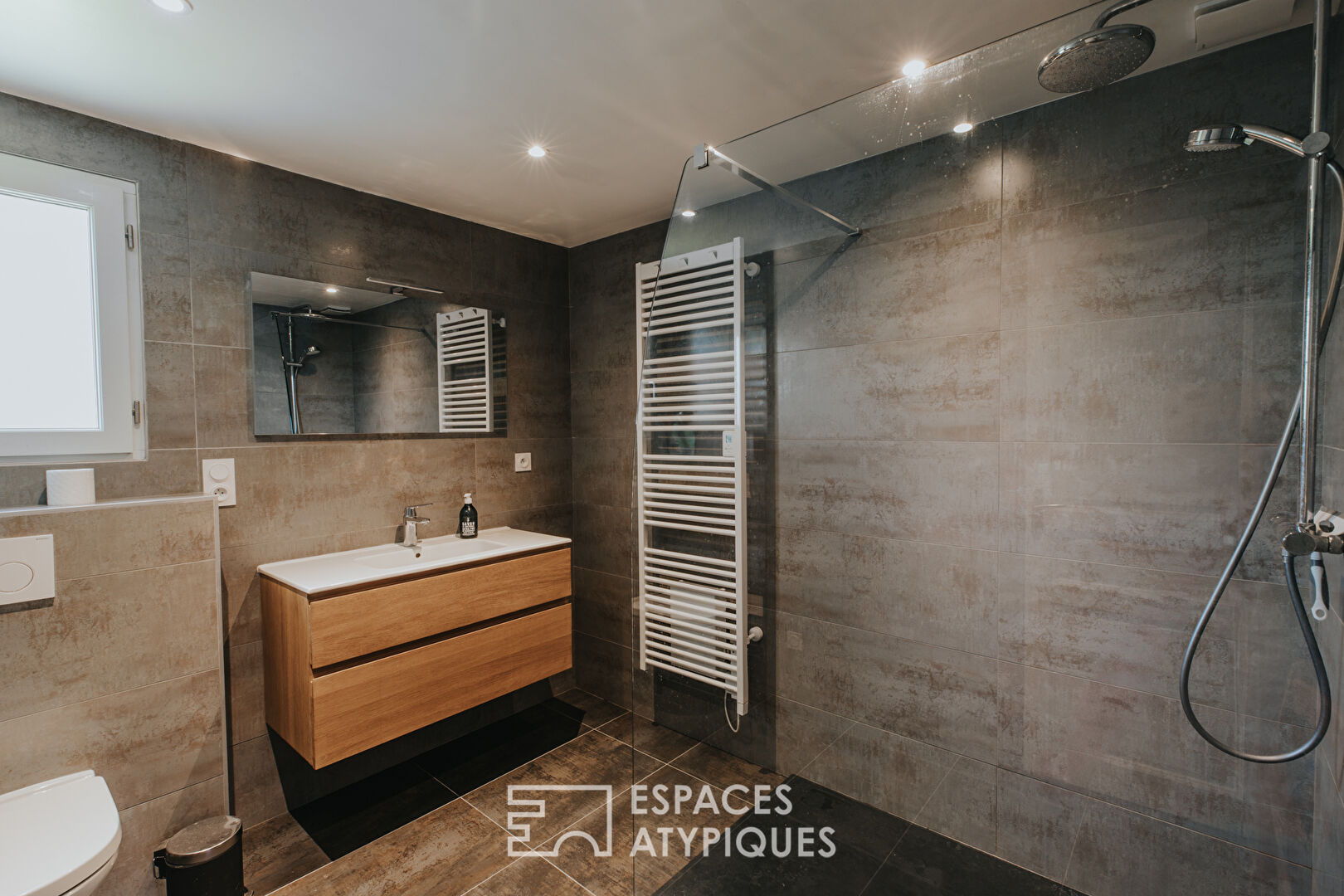 Corps de ferme rénové à deux pas des plages