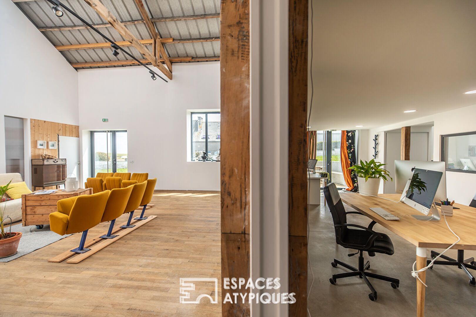 Architecture industrielle et liberté de création en bord de mer