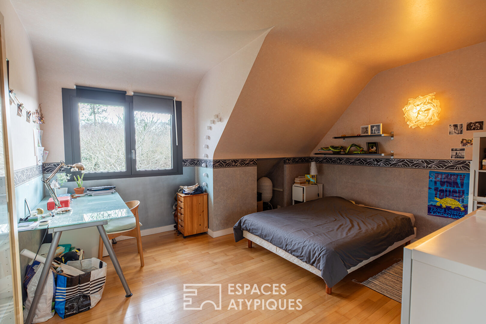 Maison familiale avec jardin d&rsquo;hiver et jardin arboré