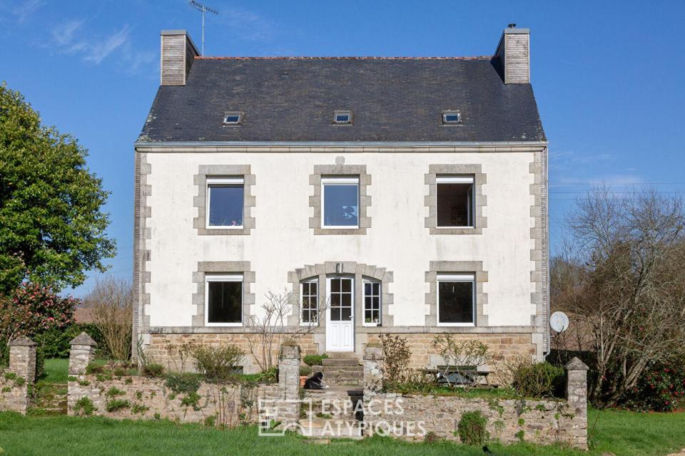 Corps de ferme rénové avec dépendances et gite  entre terre et mer