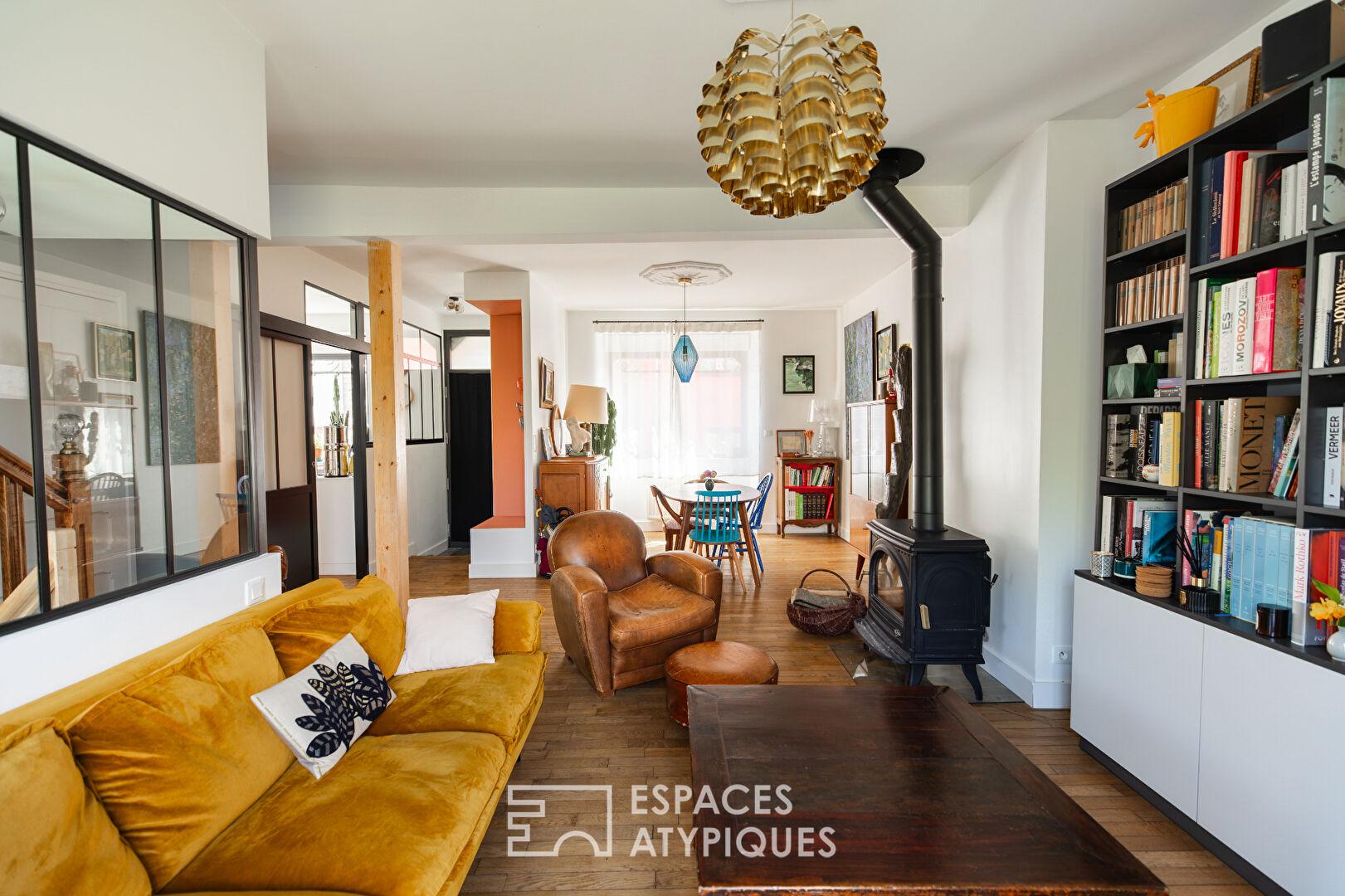 Maison de ville rénovée, volumes traversants et jardin paysagé