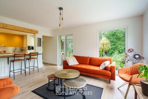 Maison repensée avec élégance dans un écrin de verdure