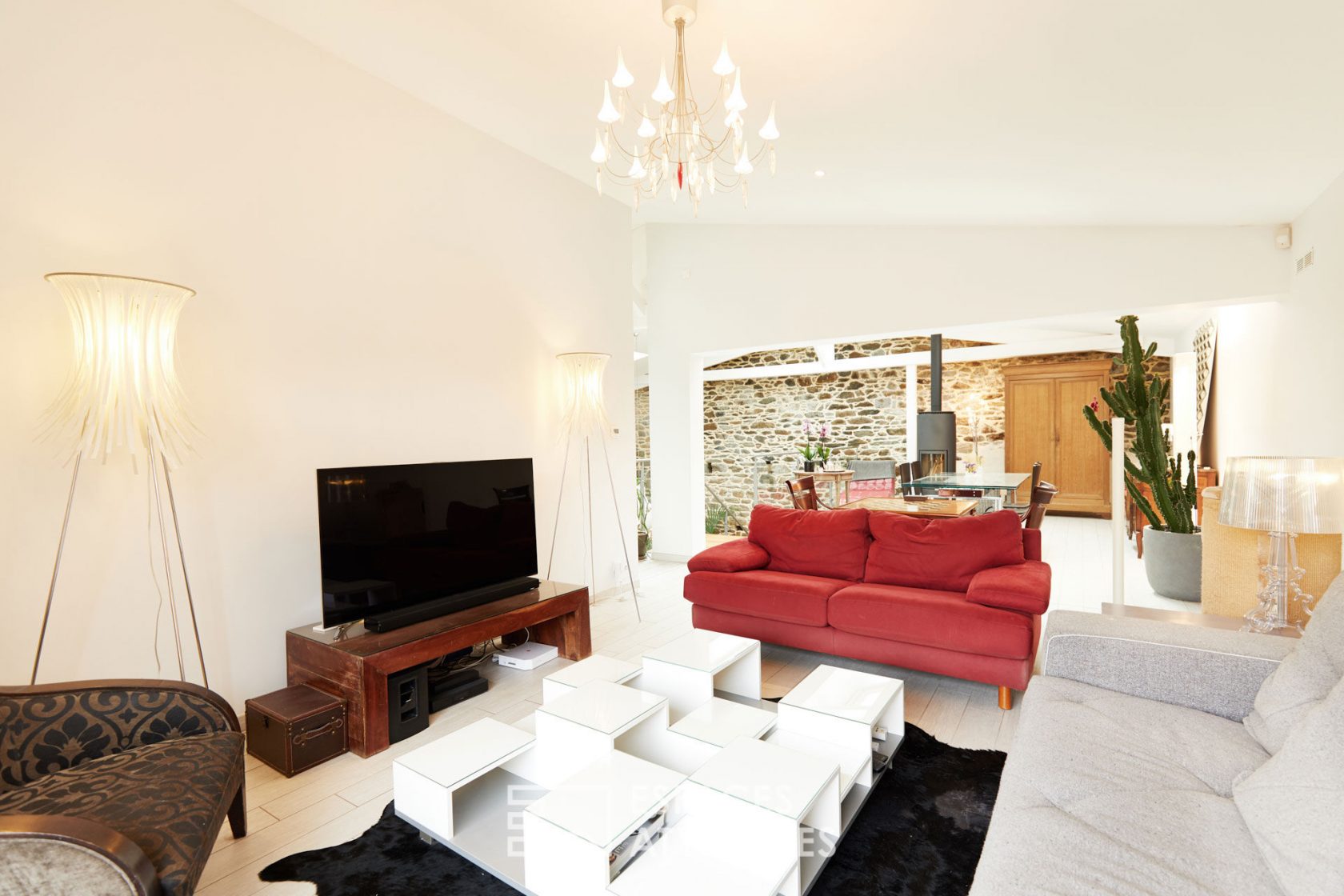 Duplex loft with terrace to the Capucins