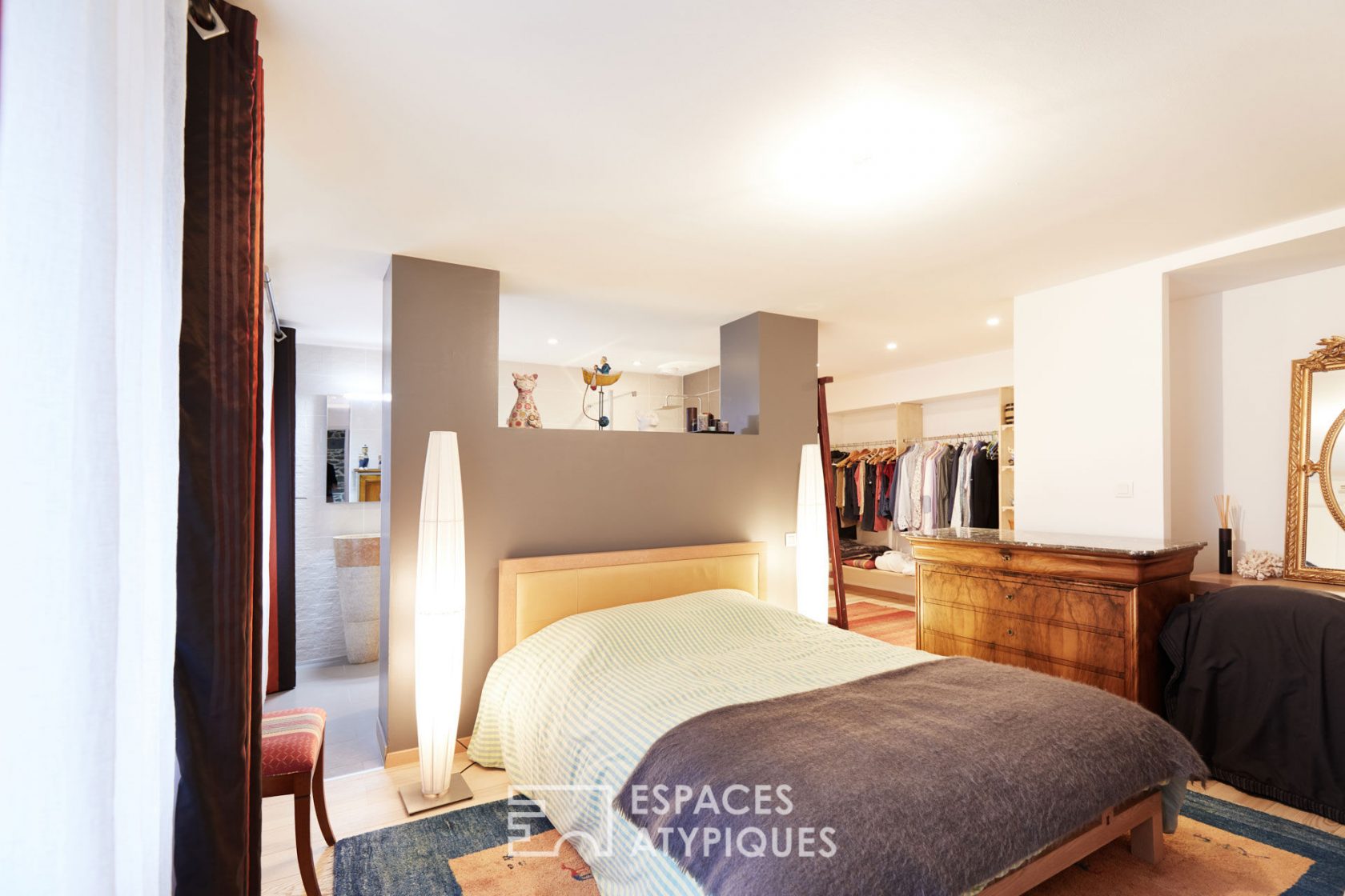 Duplex loft with terrace to the Capucins