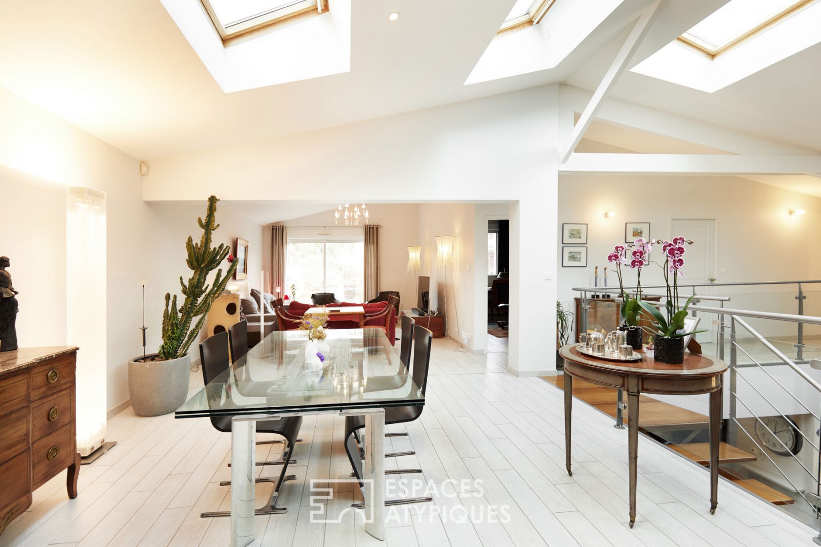 Duplex loft with terrace to the Capucins