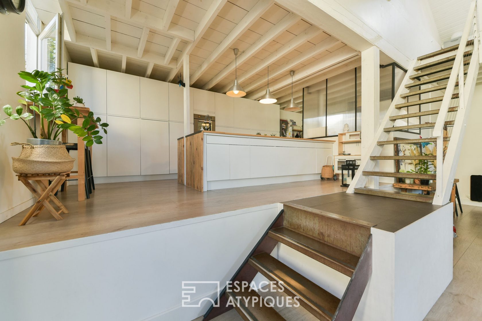 The old carpentry rehabilitated – Maison Loft