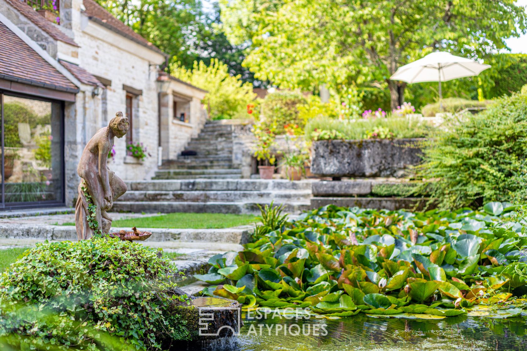 Elegant mill transformed into a bourgeois residence