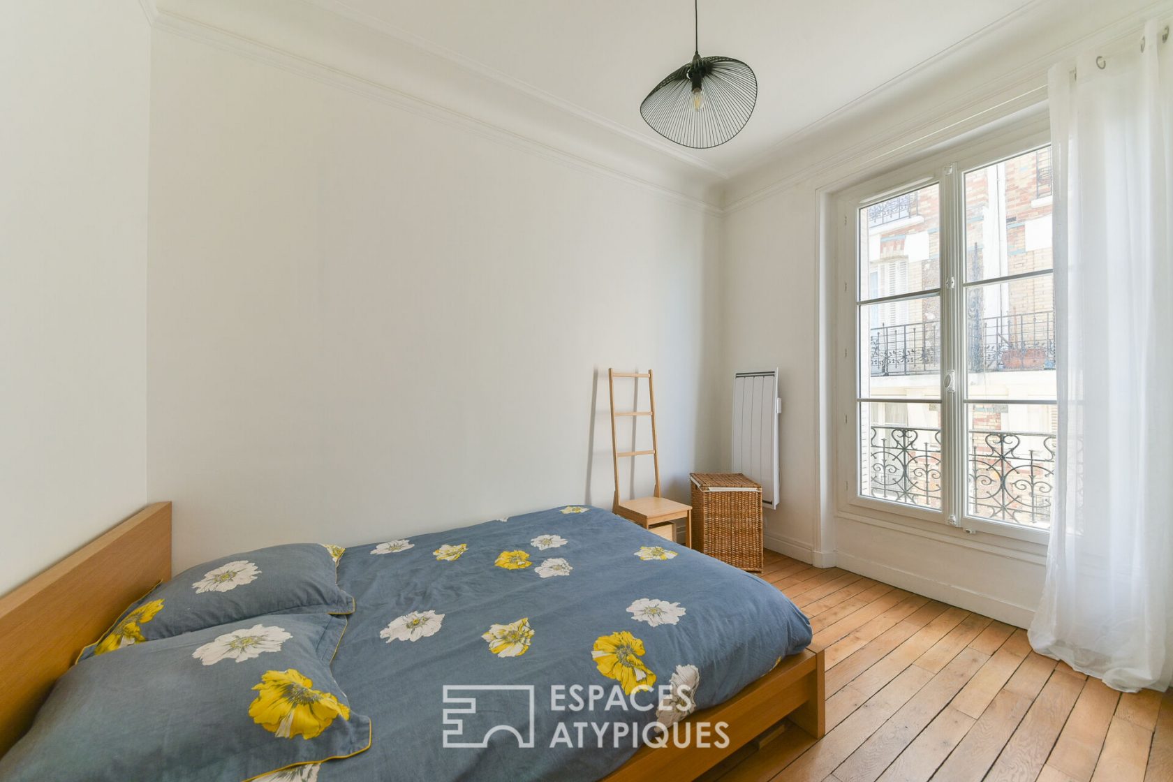 Haussmannian apartment in a 19th century bourgeois building.