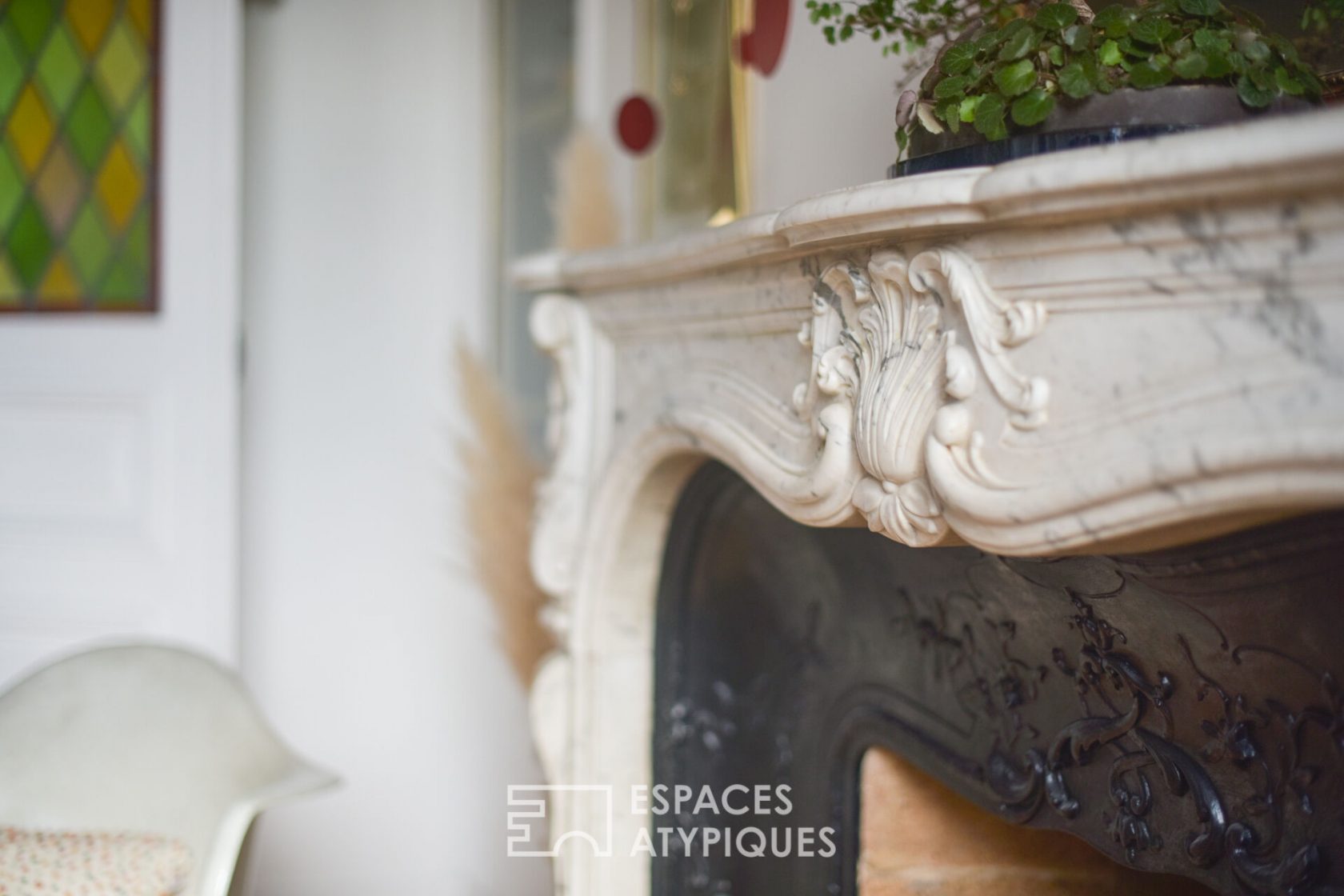 Haussmannian apartment in a 19th century bourgeois building.