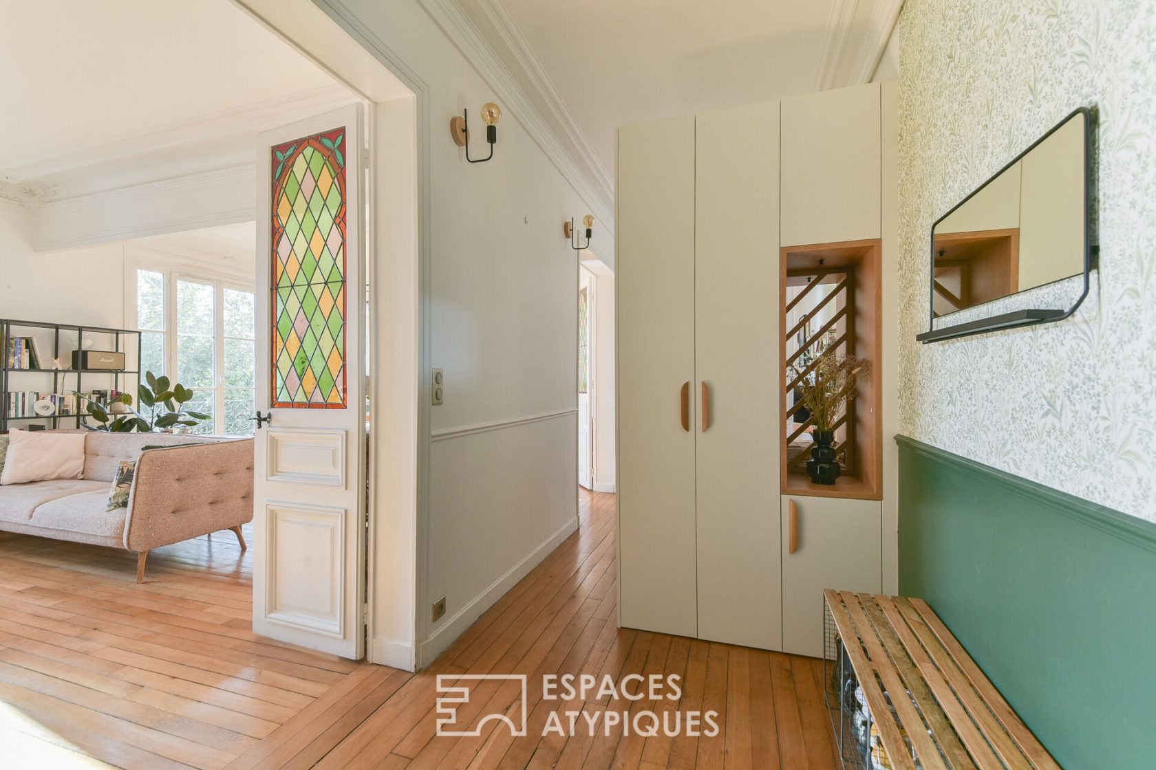 Haussmannian apartment in a 19th century bourgeois building.